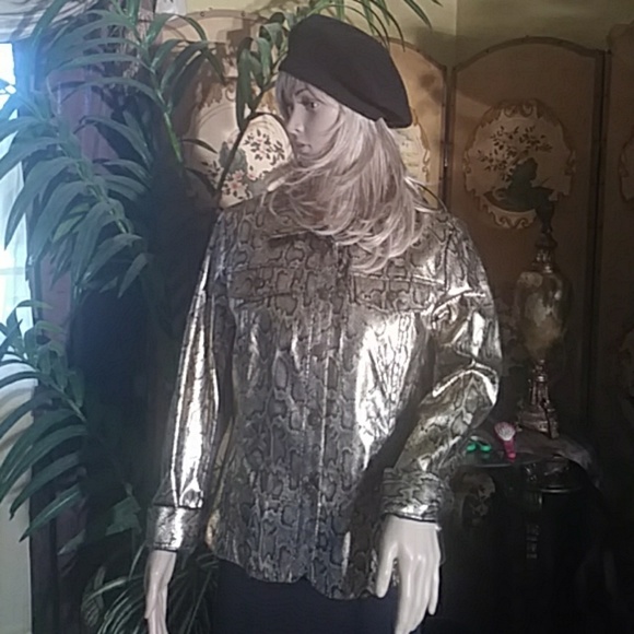 Birch Hill *FINAL SALE ***NEW**Metallic faux python jacket.💋 - Picture 2 of 8